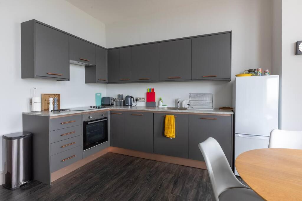 마게이트 Waves@Walpole - 2 Bed Flat With Amazing Sea Views 아파트 외부 사진
