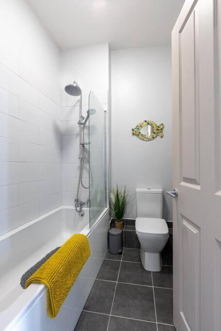 마게이트 Waves@Walpole - 2 Bed Flat With Amazing Sea Views 아파트 외부 사진