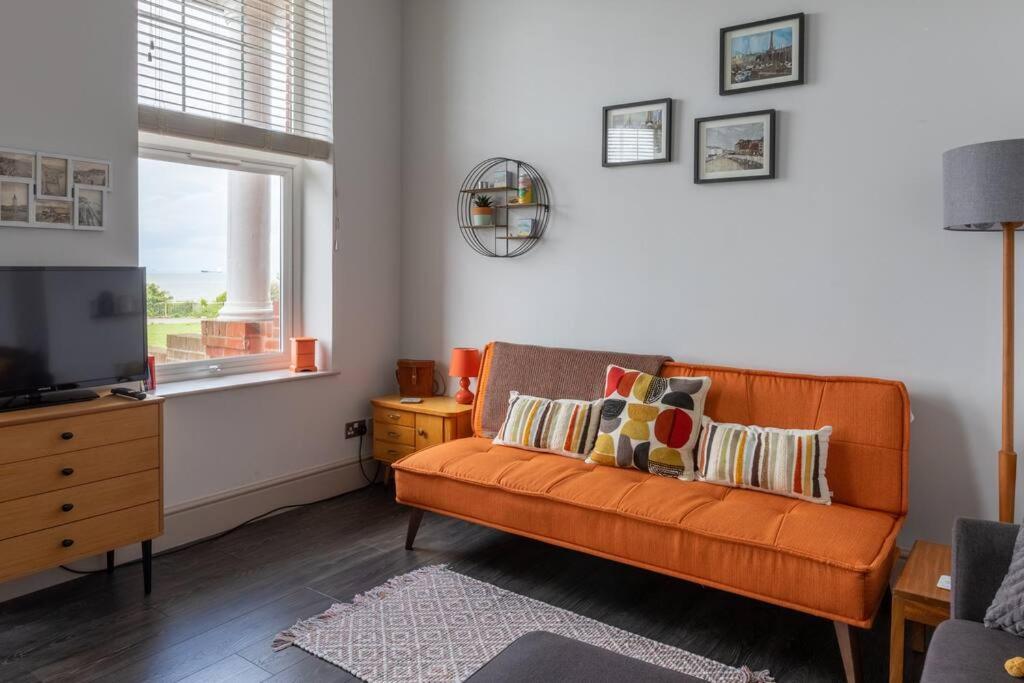 마게이트 Waves@Walpole - 2 Bed Flat With Amazing Sea Views 아파트 외부 사진