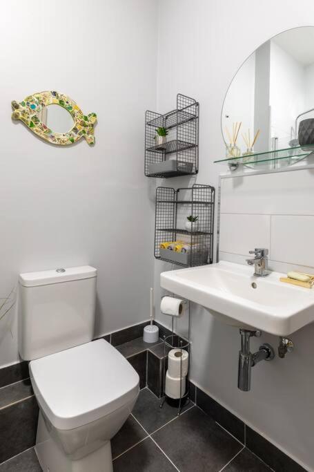 마게이트 Waves@Walpole - 2 Bed Flat With Amazing Sea Views 아파트 외부 사진